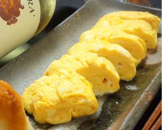 Soft rolled omelette made with dashi stock